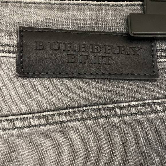 Burberry Brit jeans with zipper details - Picture 6 of 8